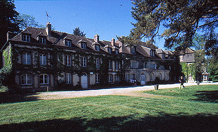 camp-ecole-des-roches-france-verneuil-sur-avre-accommodation-7.jpg