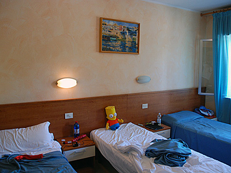 camp-linguaviva-italy-lignano-accommodation-1.jpg