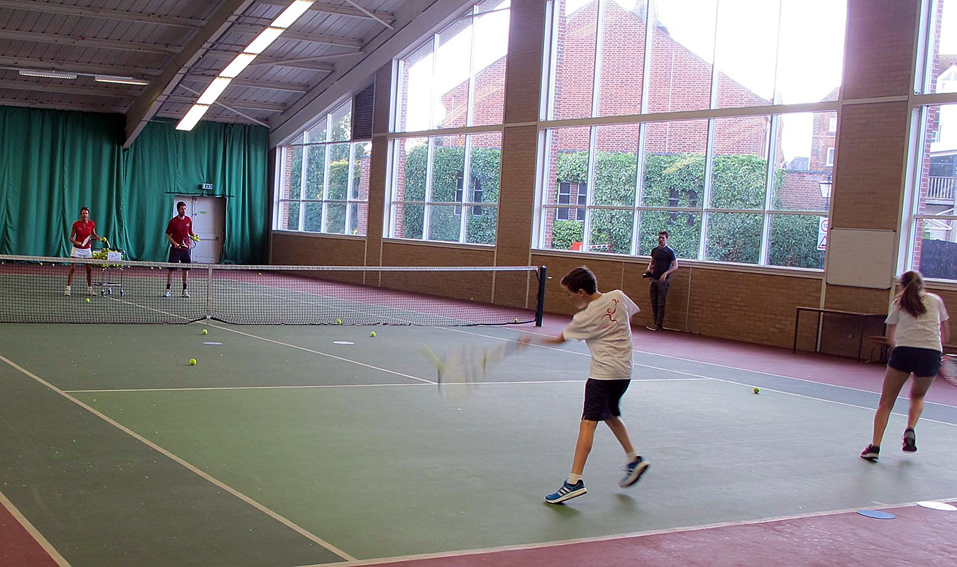 Спортивные лагеря теннис. Флорин корт Лондон. Международные теннисные организации. International Tennis Academy.