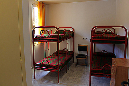 english-summer-international-school-poblet-spain-espluga-de-francoli-accommodation-1.jpg